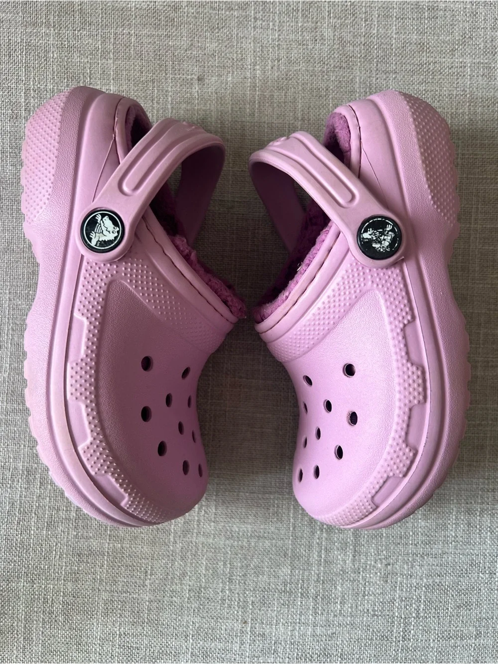 CROCS Dual Comfort Girls/Kids Pink Faux fur Lined mule Clogs w/strap, size 10